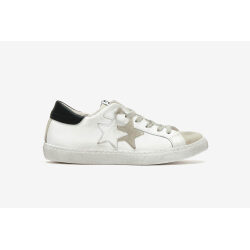 2 STAR SNEAKER LOW IN PELLE BIANCA CON DETTAGLI NERO/BEIGE - EFFETTO "USED"